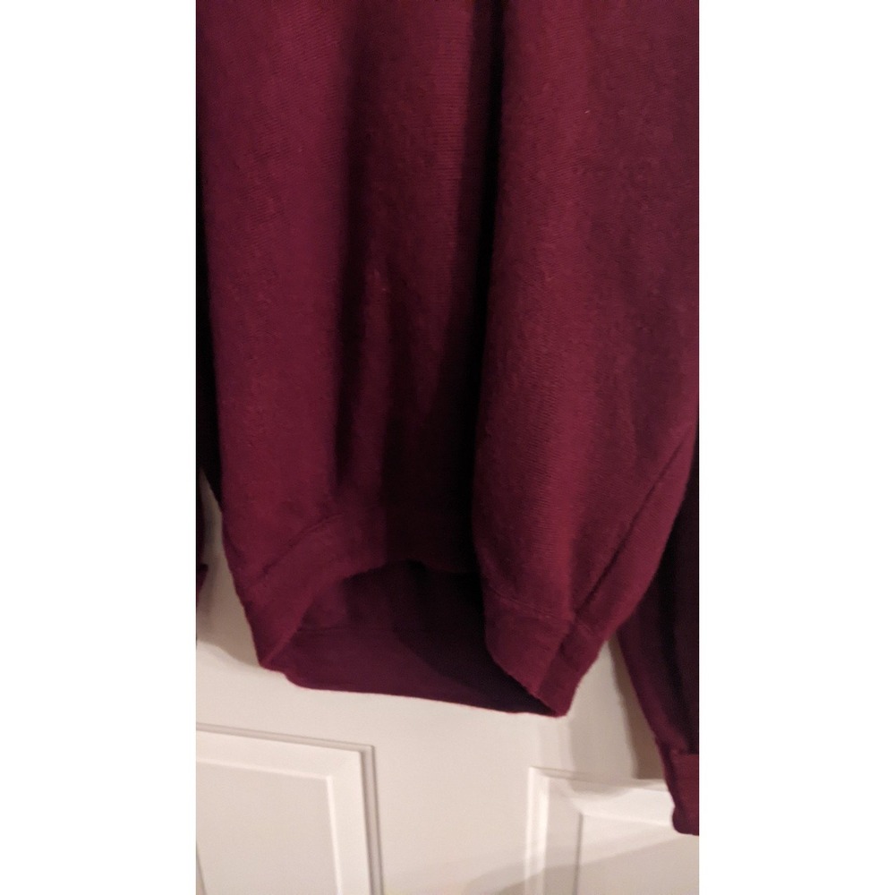 IZOD Men's V-Neck Sweater Red Medium Long Sleeve Wool Acrylic Nylon Blend - Picture 5 of 10